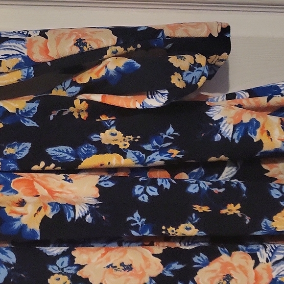 Long sleeve dress with pockets - Picture 2 of 3